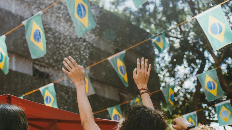 New Brazil visa requirement for US, Canadian, and Australian citizens. Learn how to apply online to avoid travel delays and entry issues.