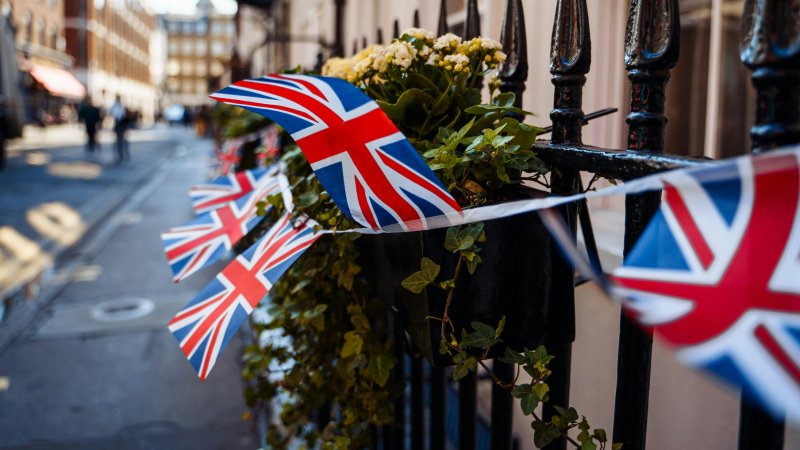 Learn the UK citizenship residency requirements for naturalisation, ILR, and travel limits to become a British citizen.