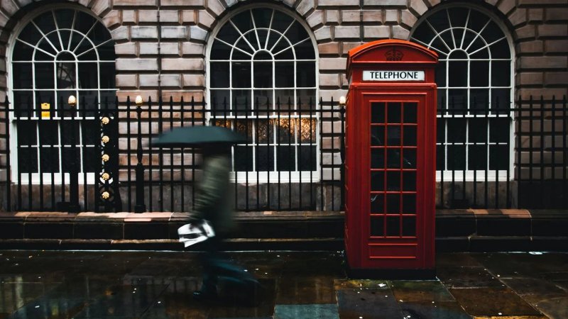 Learn how to apply for the UK Skilled Worker visa, updated rules, salary thresholds, job list & eligibility requirements.