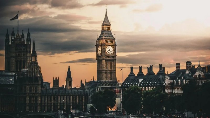 Learn how to write a UK visa invitation letter with templates, tips, and expert guidance to boost your UK visa approval chances.