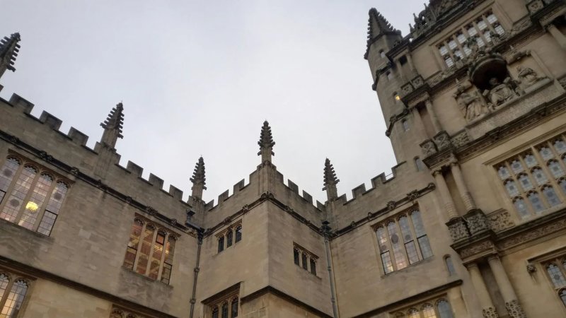 Discover the best UK visa types for work, study, visits, or settlement. Find the right visa for your needs with this complete guide.