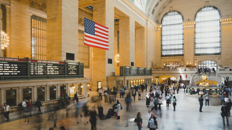 Complete US visa guide: types, application steps, fees, processing times, refusals, appeals & tips for success.